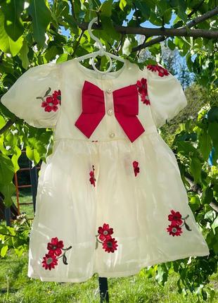 Очень красивое платье на девочку подойдет под " стиль украинская вышиванка"