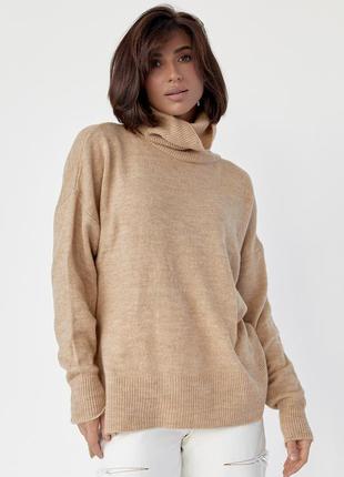 Женский свитер oversize с разрезами по бокам - светло-коричневый цвет, s (есть размеры)