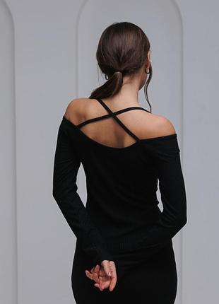 Трикотажна сукня в рубчик чорна зі швом під грудьми