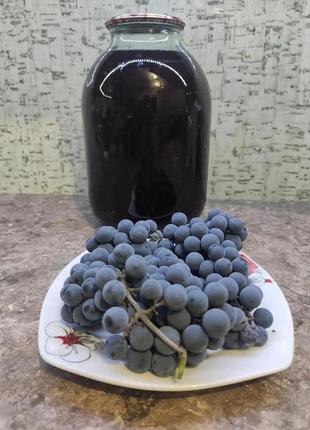 Сок виноградный красный натуральный. цена за 1л