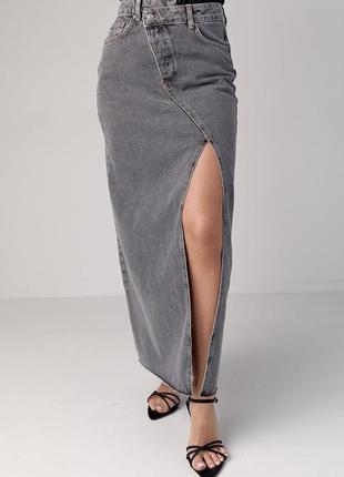 Джинсовая юбка с разрезом и боковым гульфиком - черный цвет, 38р (есть размеры)