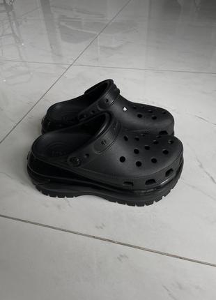 Crocs classic mega crush clog