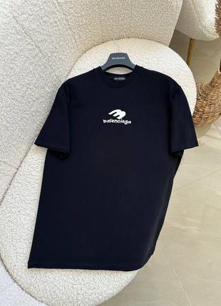 Женская брендовая футболка в стиле balenciaga