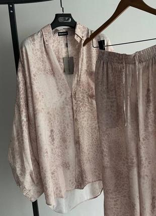 Брючный женский костюм в стиле balenciaga