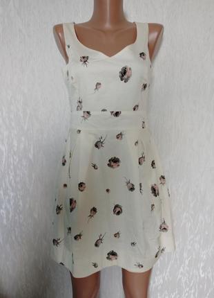 Красивое фирменное платье 10