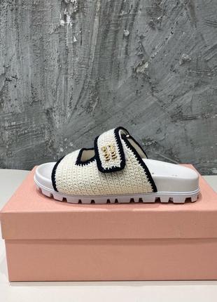 Шлепанцы в стиле miu miu