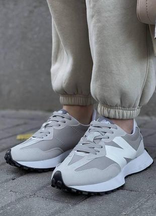 Женские кроссовки new balance