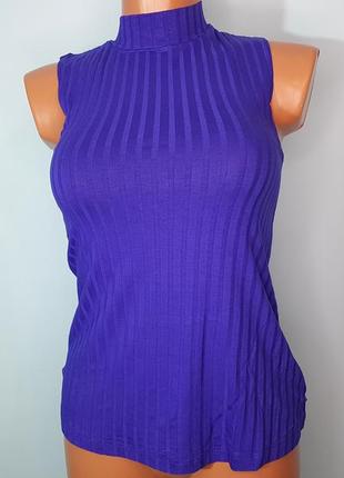 Стильна яскрава жіноча топ-майка в рубчик бренда esmara