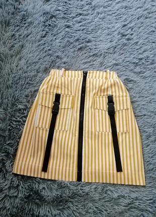 Стильная юбка стрейчевая в полоску с накладными карманами карго туречня различны