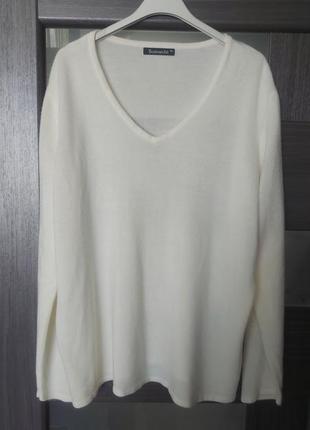 Молочный пуловер с v-образным вырезом xl-xxl размера