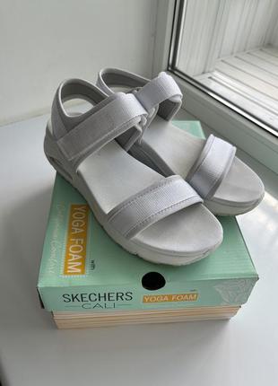 Skechers uno - new sesh білі сандалі босоніжки