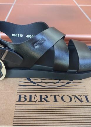 Сандалі bertoni.