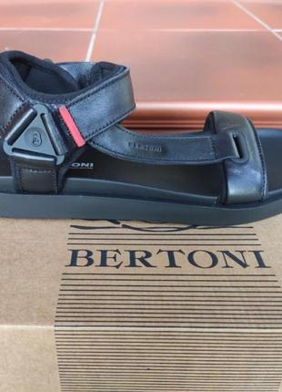 Сандалі bertoni.