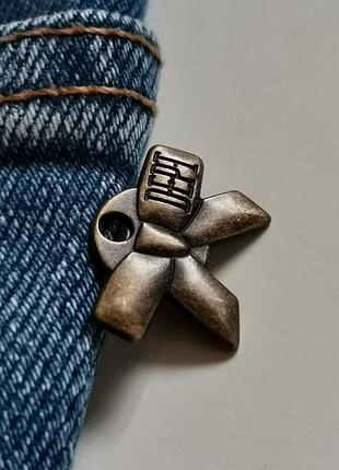 Шильда dept металлическая пришивная бирка с логотипом бренда dept жетон