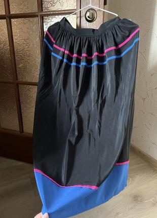Легка літня спідниця чорна синя міді довга юбка на замку шовкова атласна