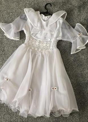 Біла святкова пишна сукня для дівчинки