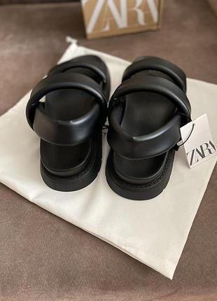 Сандалии zara