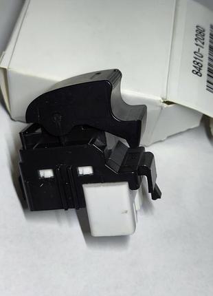 Кнопка стеклоподъемника передняя toyota  84810-12080