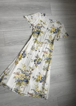 Платье с цветочным принтом