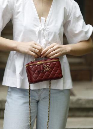 Жіноча сумка в стилі chanel classic burgundy lambskin pearl crush vanity bag gold premium.