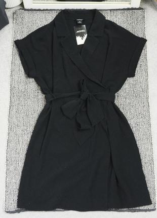 Новое черное платье с пояском monki