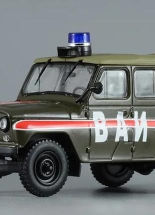 Уаз 469 ваи военная авто инспекция джип машинка металл 1:43