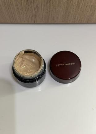 Kevyn aucoin - тональная основа the sensual skin enhancer sx05