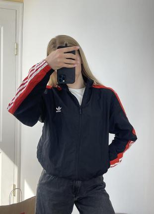 Вітровка adidas