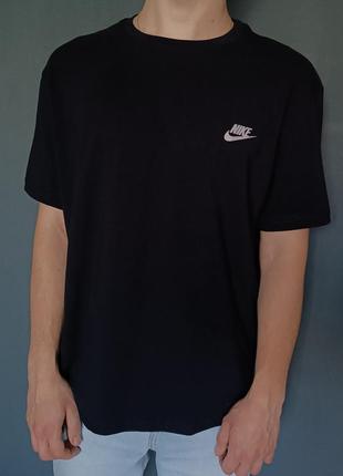 Мужская черная футболка nike - стильная футболка для парней