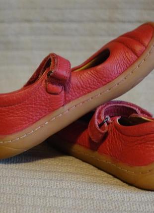 Чудесные мягкие кожаные  туфельки яркого кораллового цвета froddo  barefoot  хорватия 28 р.