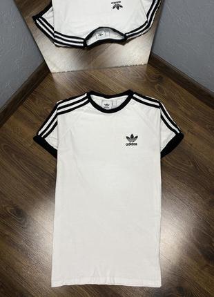 Футболка adidas