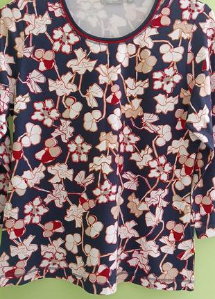 Блуза лонгслив трикотажный кофта с цветами цветочная