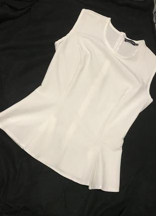 Элегантная блуза-майка белая без рукавов
