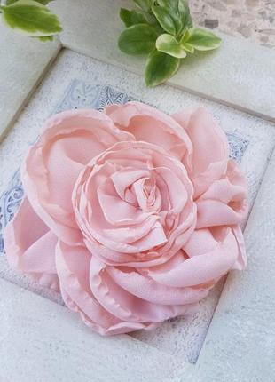 Нежный цветок брошка розовая 11см
