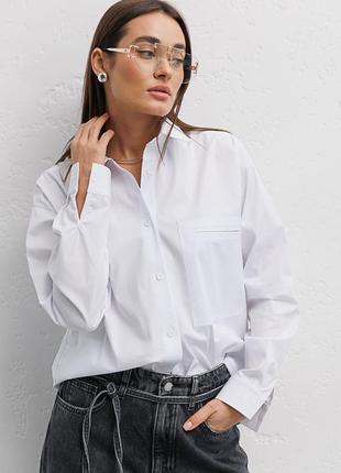 Жіноча сорочка oversize біла з кишенею на грудях