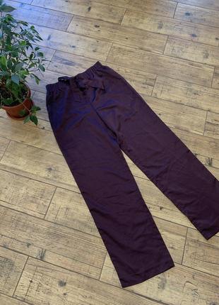 Атласные прямые брюки брюки цвета баклажана