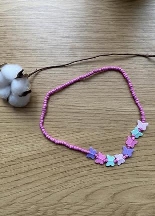 Ожерелье с бабочками розовое