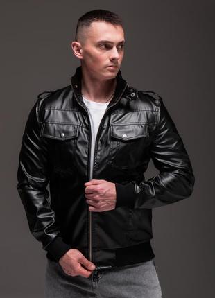 Мужская куртка с наложенными карманами эко-кожа