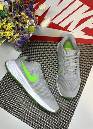 Оригінальні кросівки nike