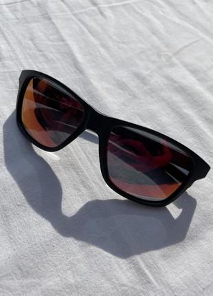 Солнцезащитные очки julbo