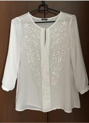 Белая блузка с вышивкой mohito (вышиванка), размер 34