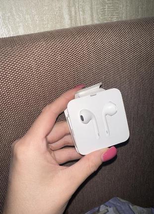 Навушники apple ipod earpods with mic lightning mmtn2zm/a white