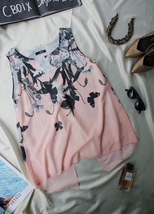 Брендова блуза квітові мотиви італія вільного крою у персиковому відтінку