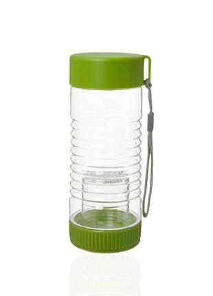 Пляшка пластикова 450ml із заварником для ягід і чаю, колір зелений