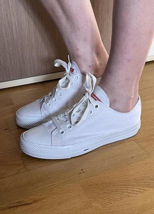 Білі жіночі кеди кросівки від converse