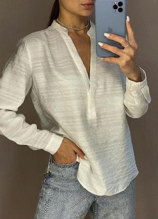 Шикарная блуза рубашка с v вырезом белая молочная mango