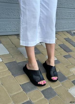 Шлепанцы кожаные женские черные