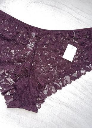 Кружевные трусики бразилианы