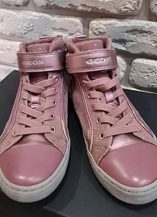 Кроссовки geox