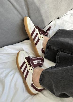 Трендовые женские кроссовки adidas samba x wales bonner pony cream bordo молочные9 фото